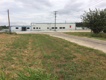 3 Bldgs 2+ acres w/fenced yard Carver St. Sonora
